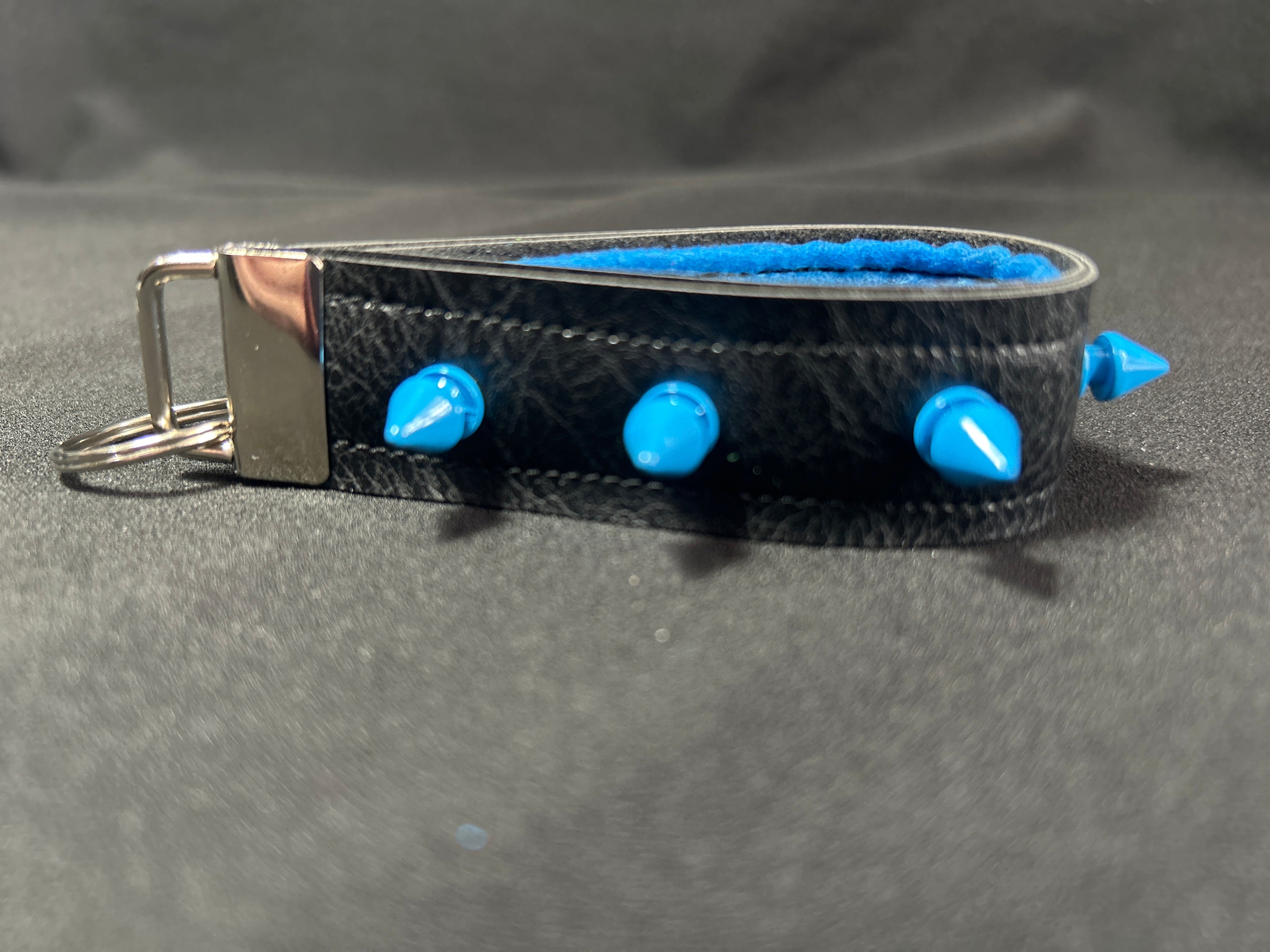 Spiked Brass Knuckles - 017
