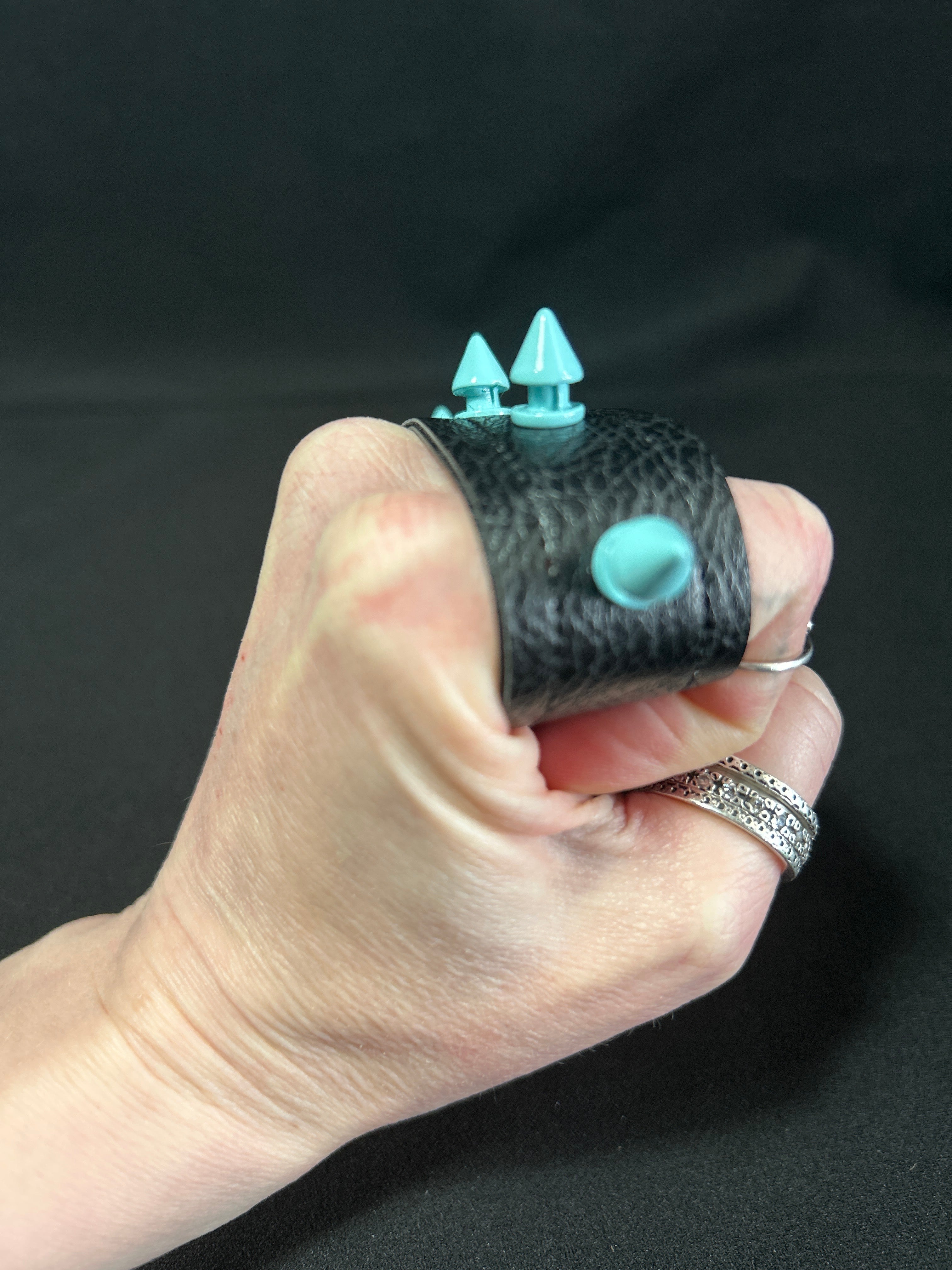 Spiked Brass Knuckles - 008