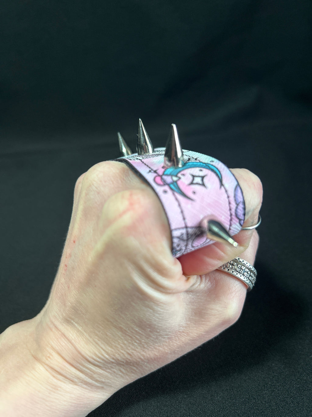 Spiked Brass Knuckles - 007