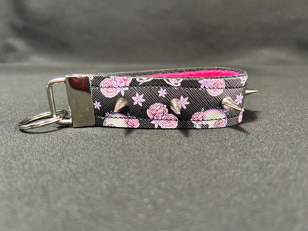 Spiked Brass Knuckles - 001